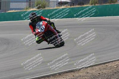 media/Apr-20-2025-AHRMA (Sun) [[393a79c373]]/Race/Group 9/Turn 4b/